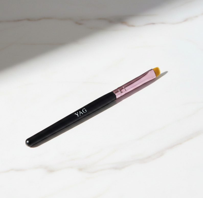 Tiny brush